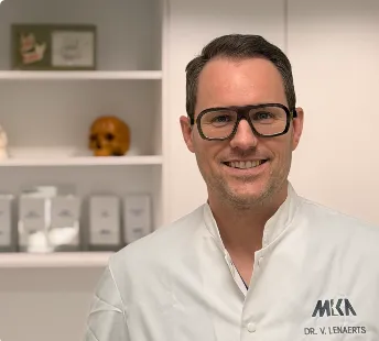 Dr. Lenaerts